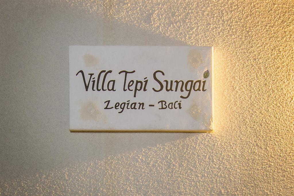 Villa Tepi Sungai Legian Szoba fotó