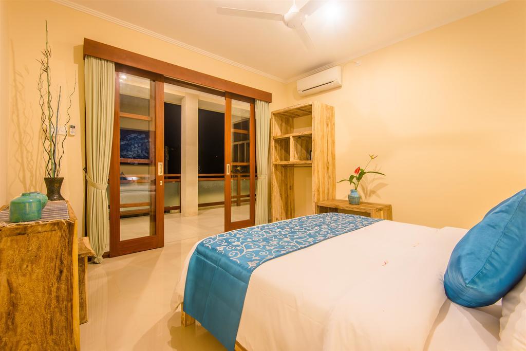 Villa Tepi Sungai Legian Szoba fotó