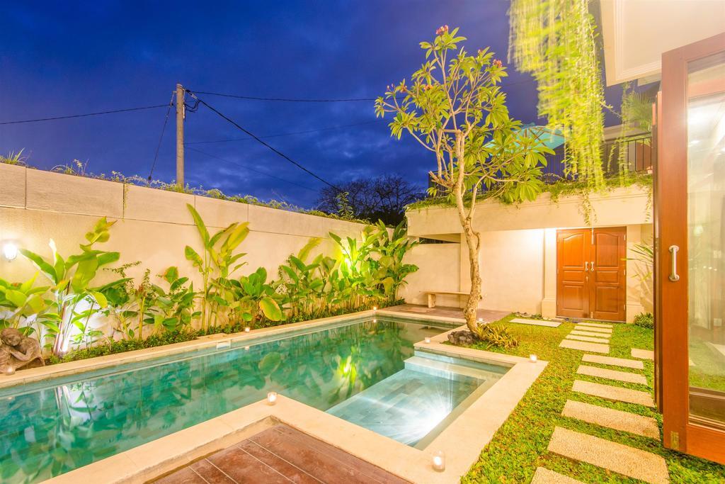 Villa Tepi Sungai Legian Szoba fotó