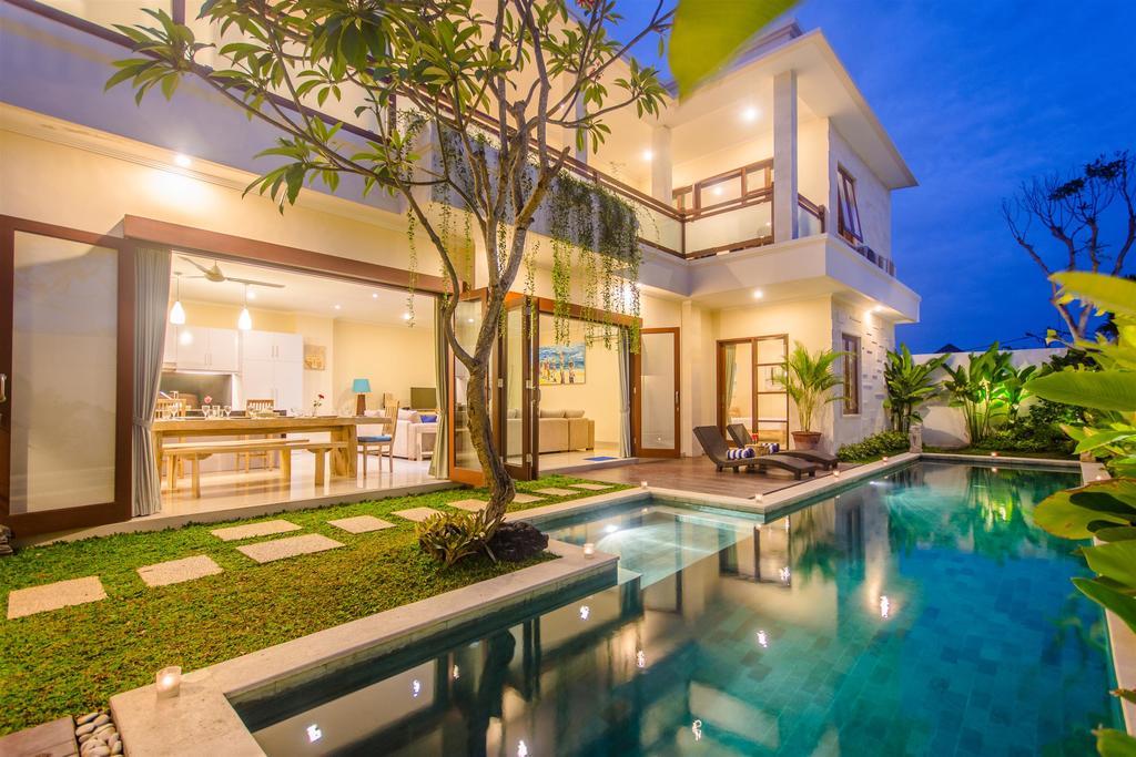 Villa Tepi Sungai Legian Szoba fotó