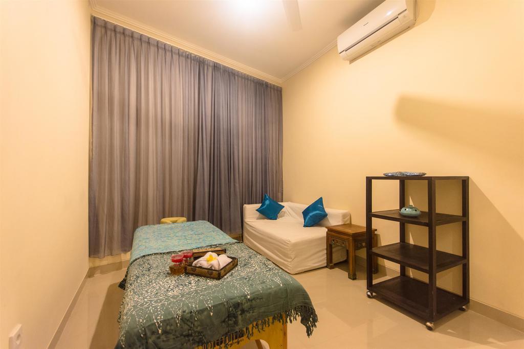 Villa Tepi Sungai Legian Szoba fotó