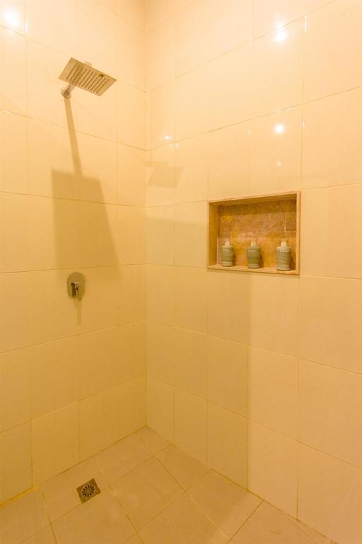 Villa Tepi Sungai Legian Szoba fotó
