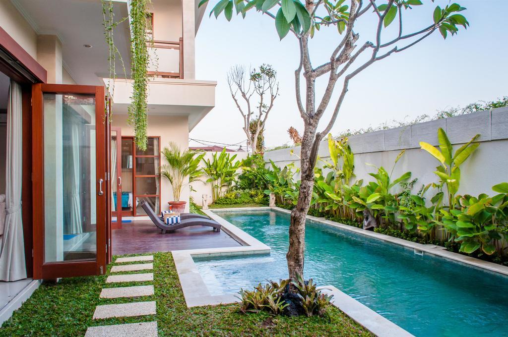 Villa Tepi Sungai Legian Szoba fotó